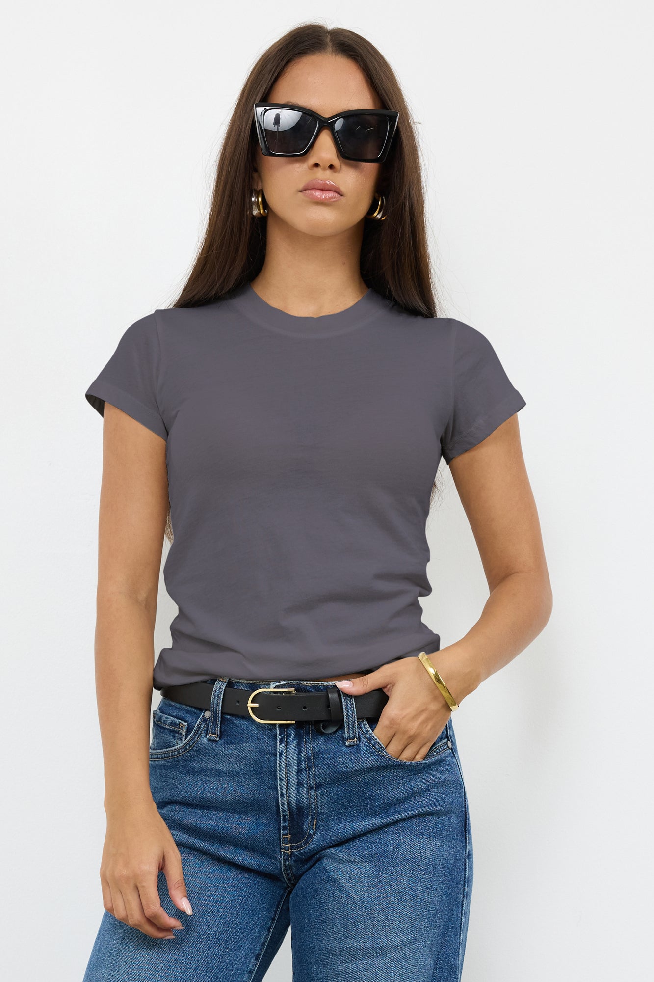 BASIC CLASSIC CREW NECK TEE