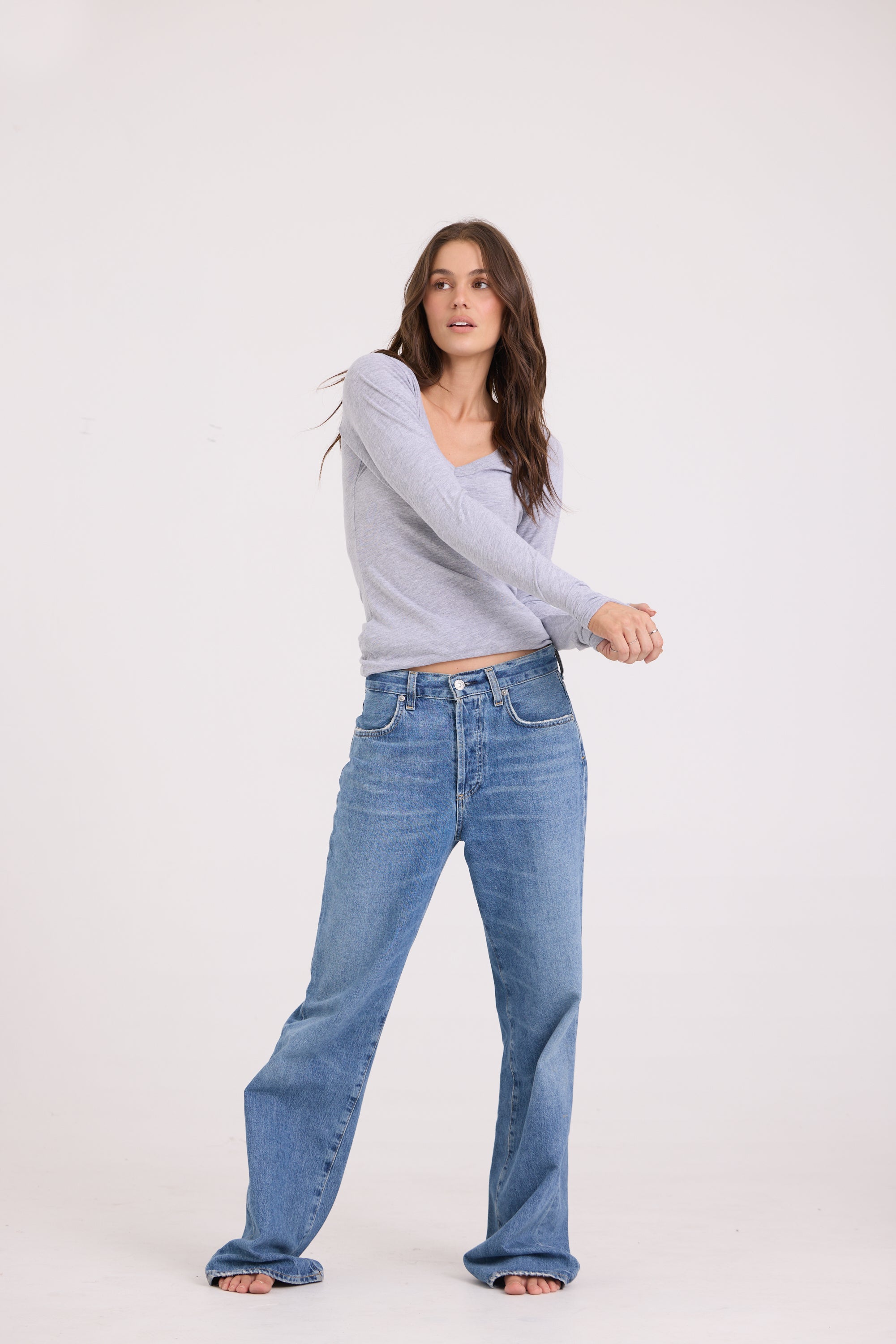 LONG SLEEVE V NECK
