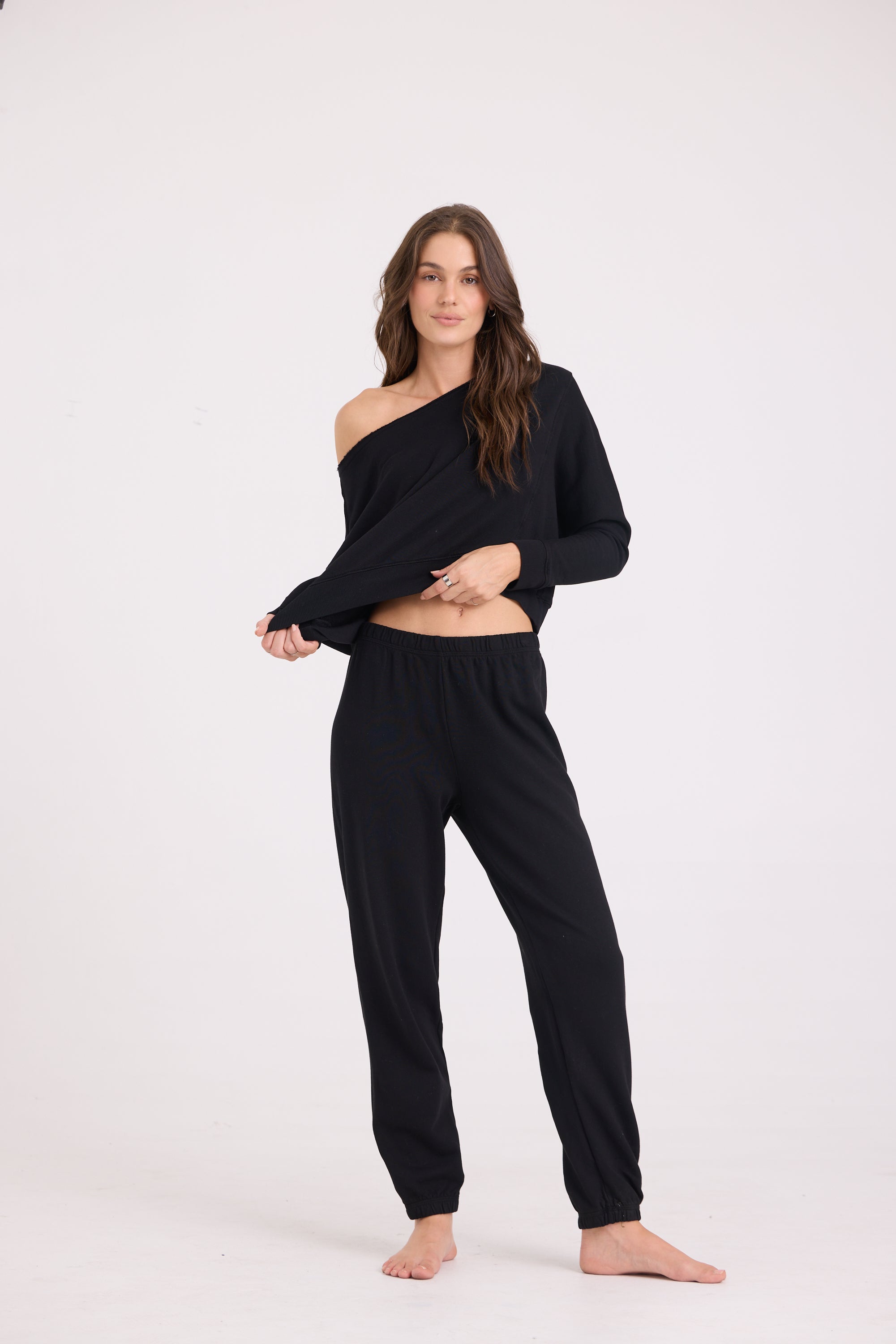 MAGGIE OFF SHOULDER PULLOVER