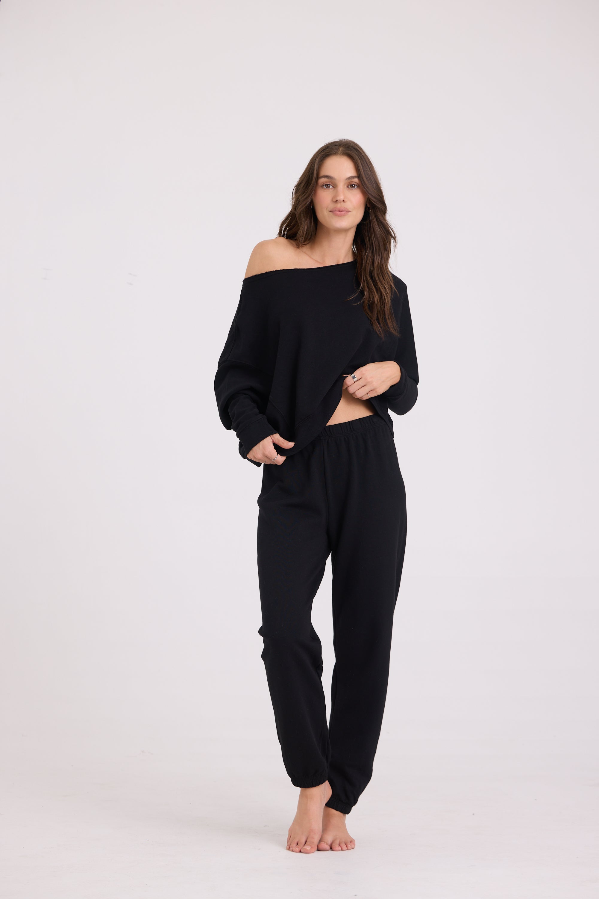 MAGGIE OFF SHOULDER PULLOVER