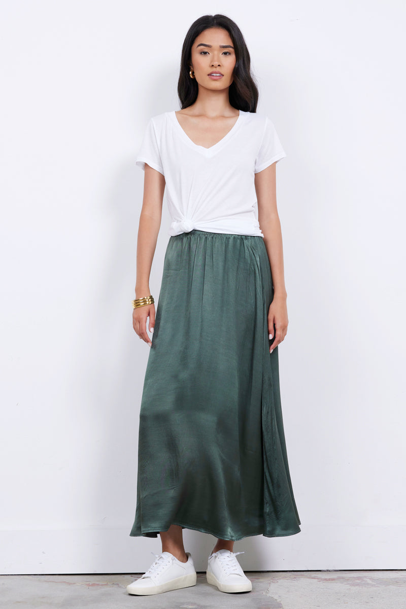LOW V NECK BOYFRIEND TEE