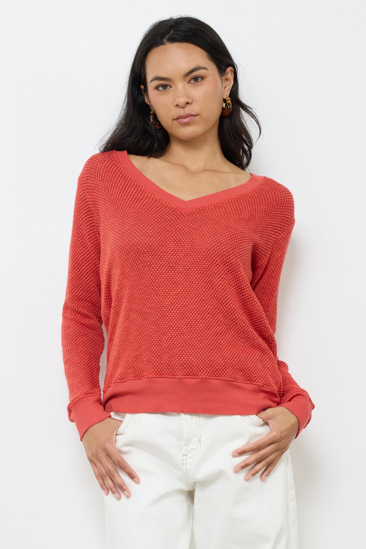GABRIELLE V NECK PULLOVER