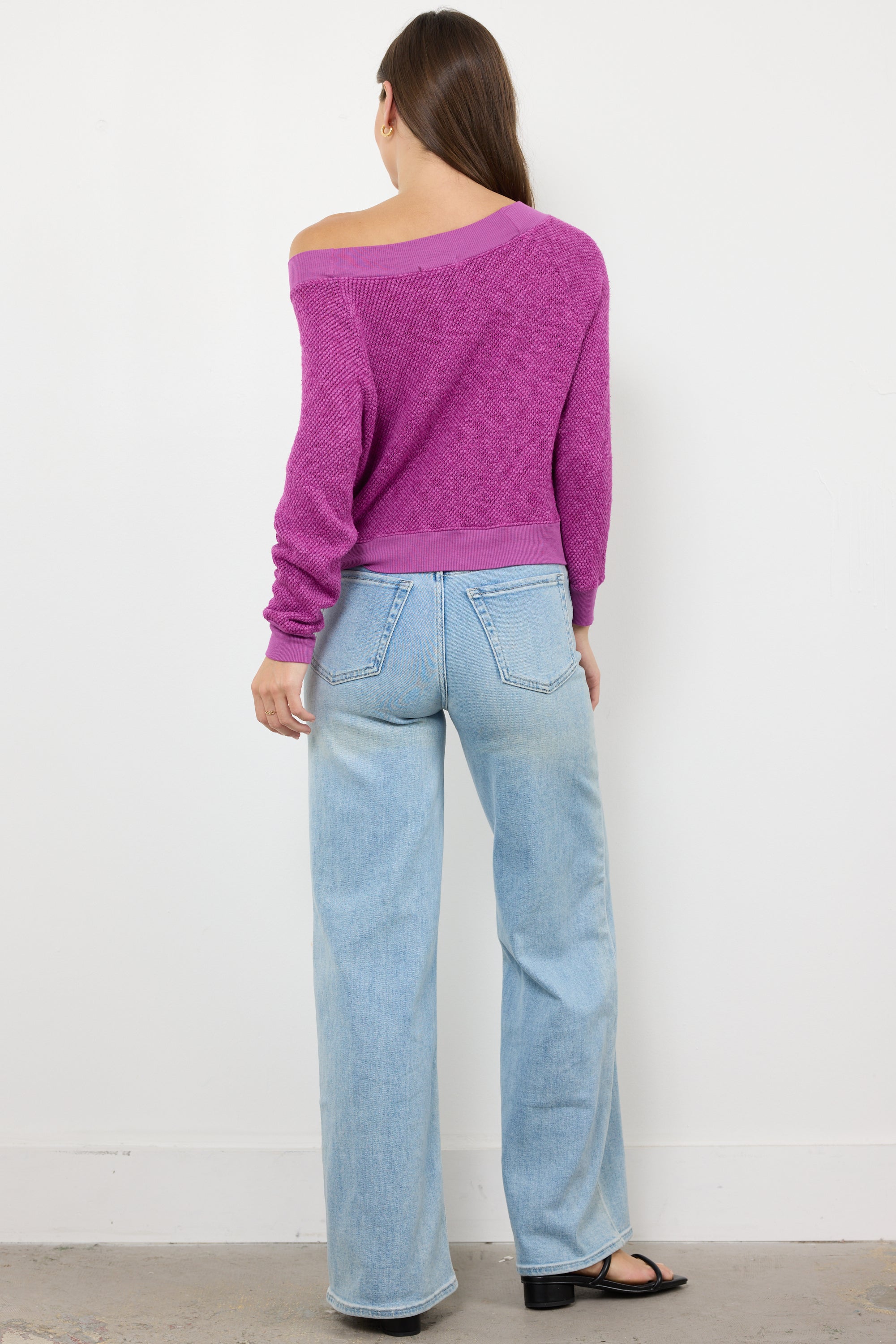 CAROL OFF SHOULDER PULLOVER