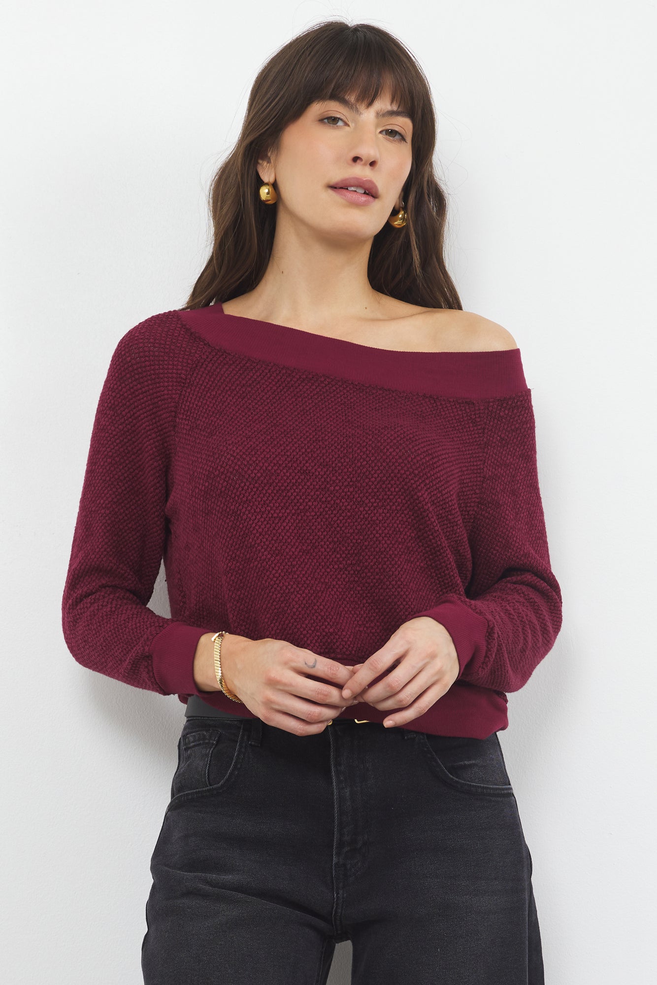 CAROL OFF SHOULDER PULLOVER