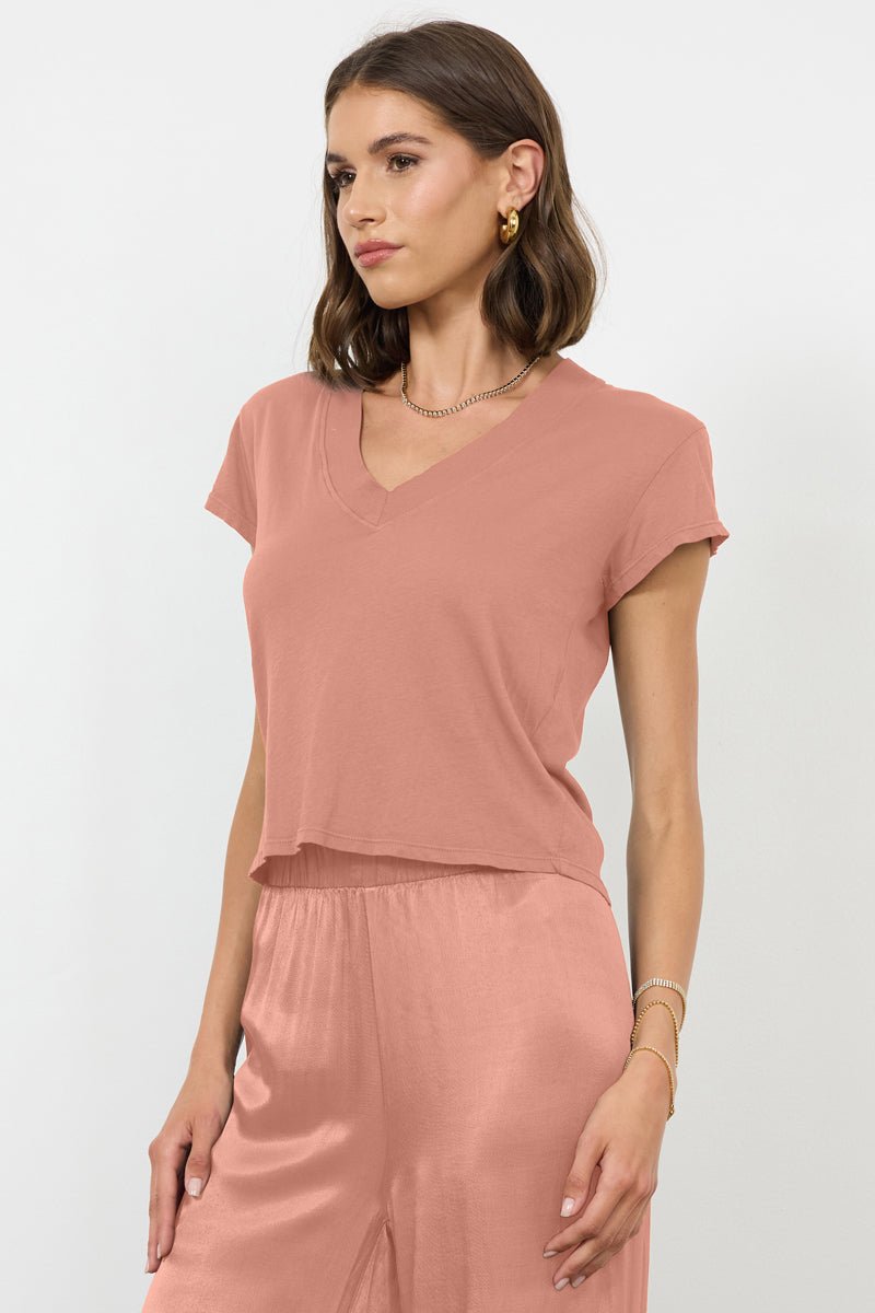SURI ORGANIC DEEP V CAP SLEEVE TEE
