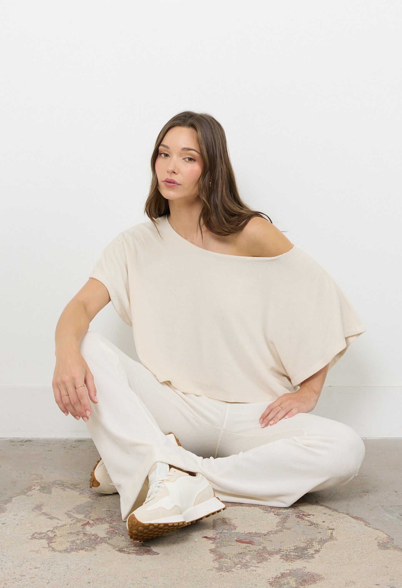 LARK OFF SHOULDER VELOUR TOP