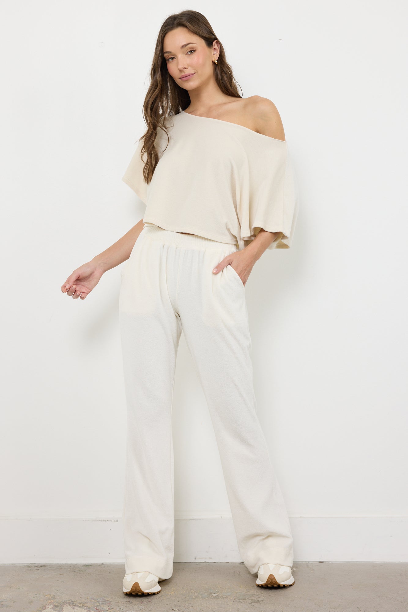 LARK OFF SHOULDER VELOUR TOP