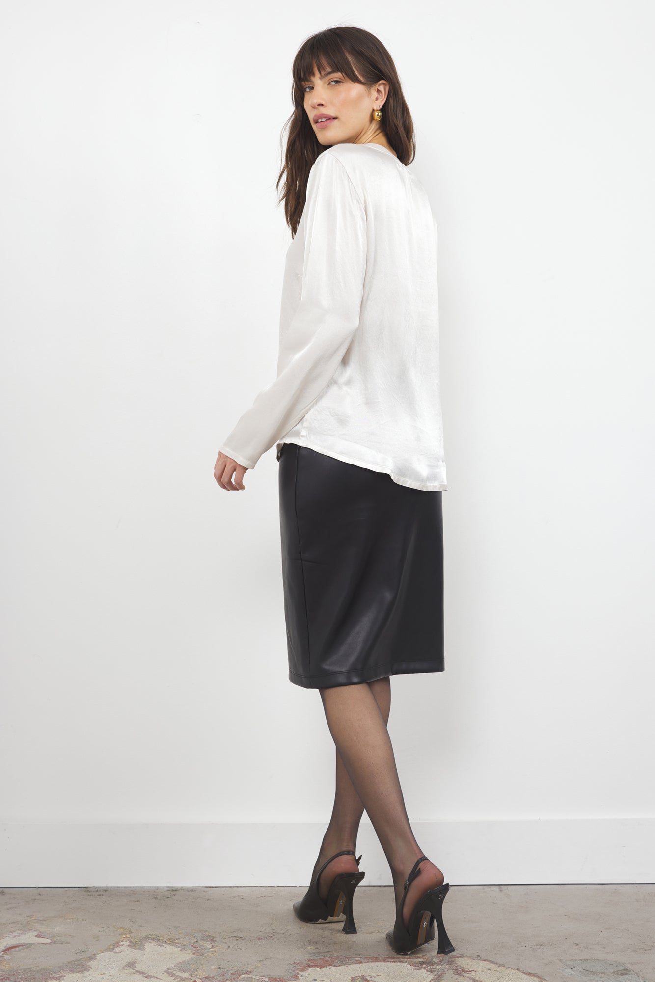 RISA V NECK TOP