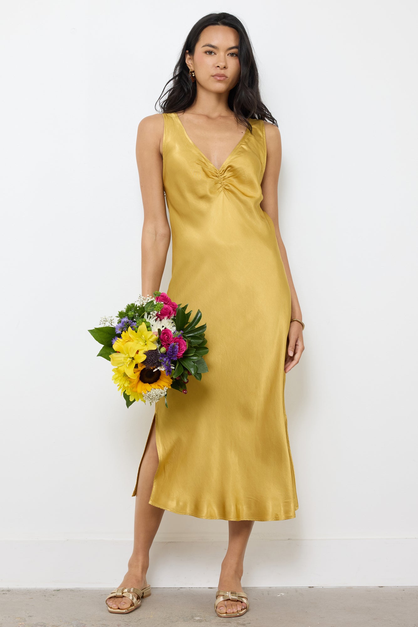 SOCAL V NECK FRONT SHIRRING