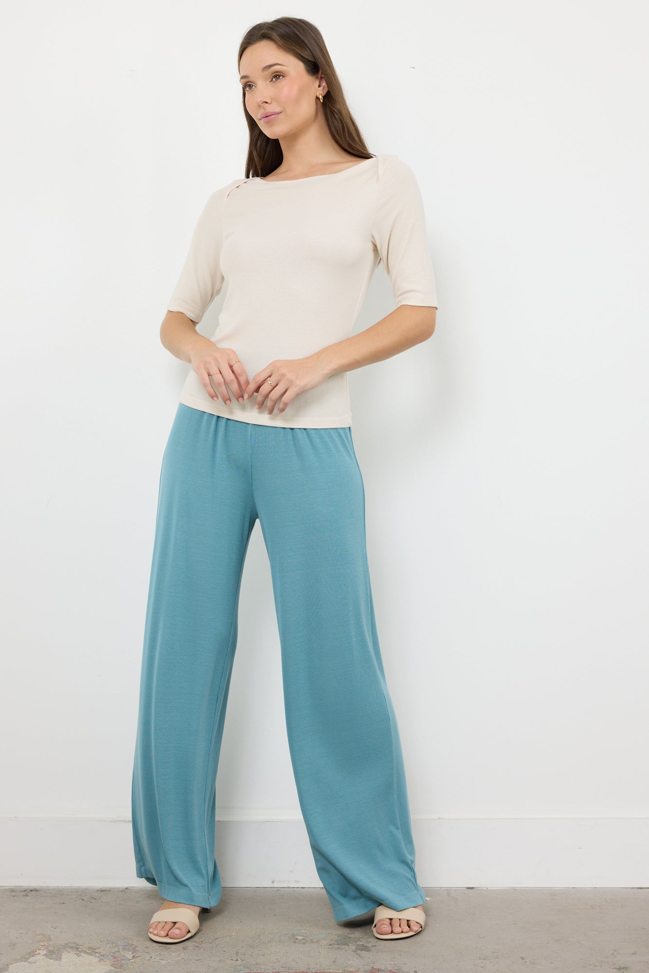 MAISON SCOOP NECK TOP