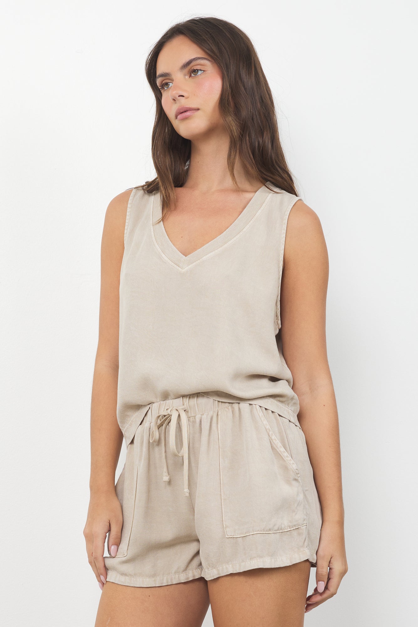 HELENA V NECK TANK
