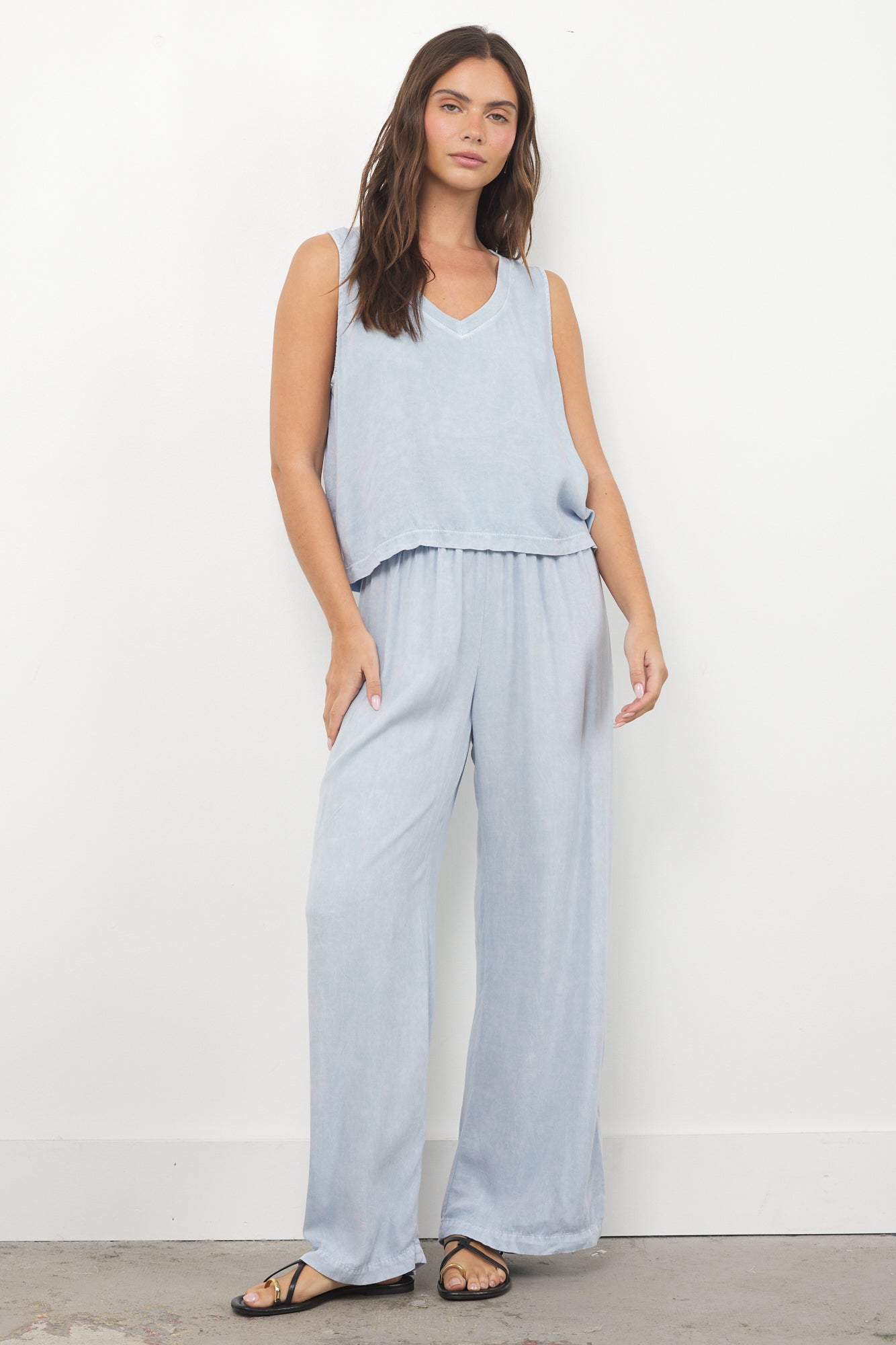 HELENA V NECK TANK
