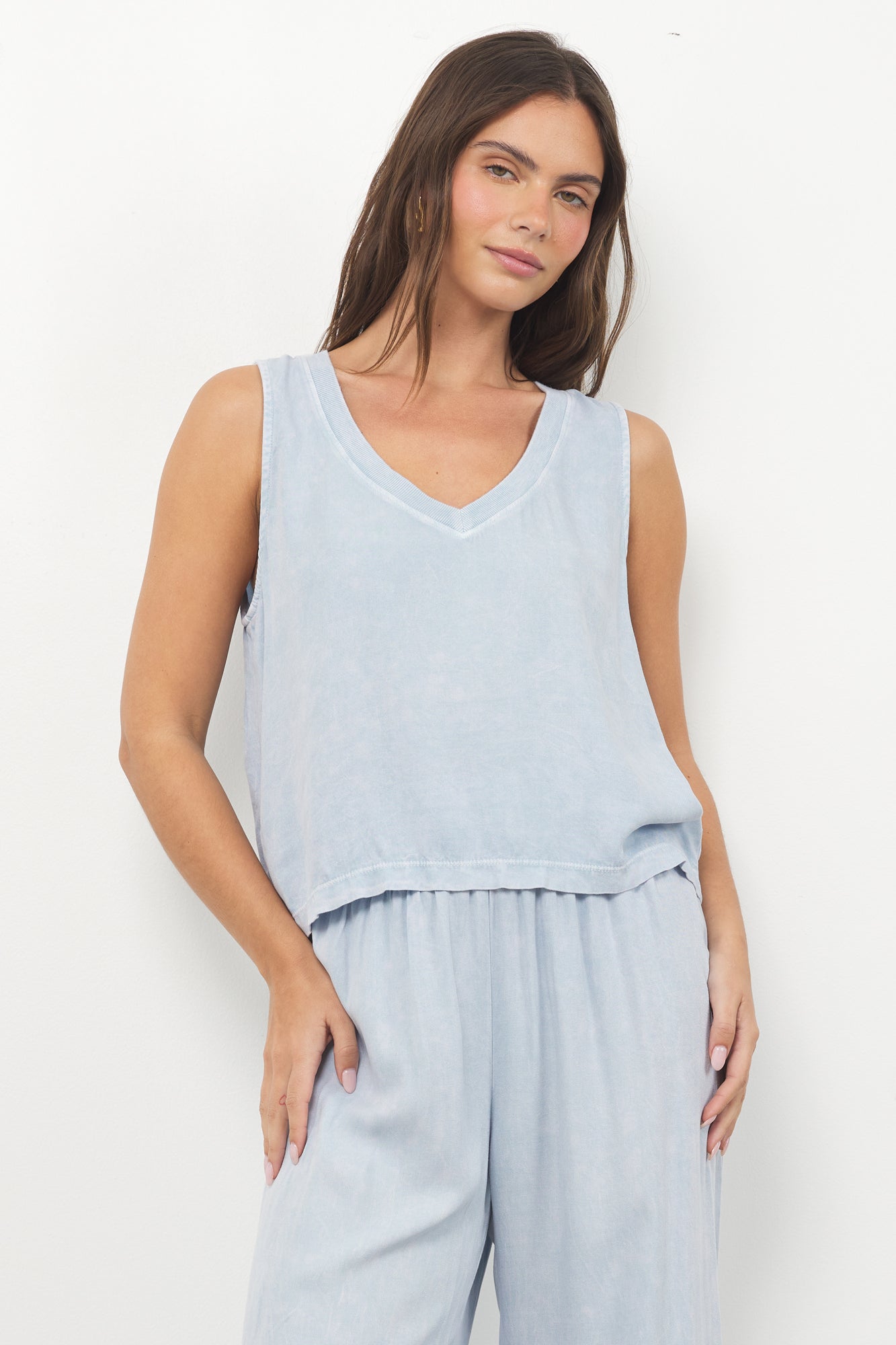 HELENA V NECK TANK