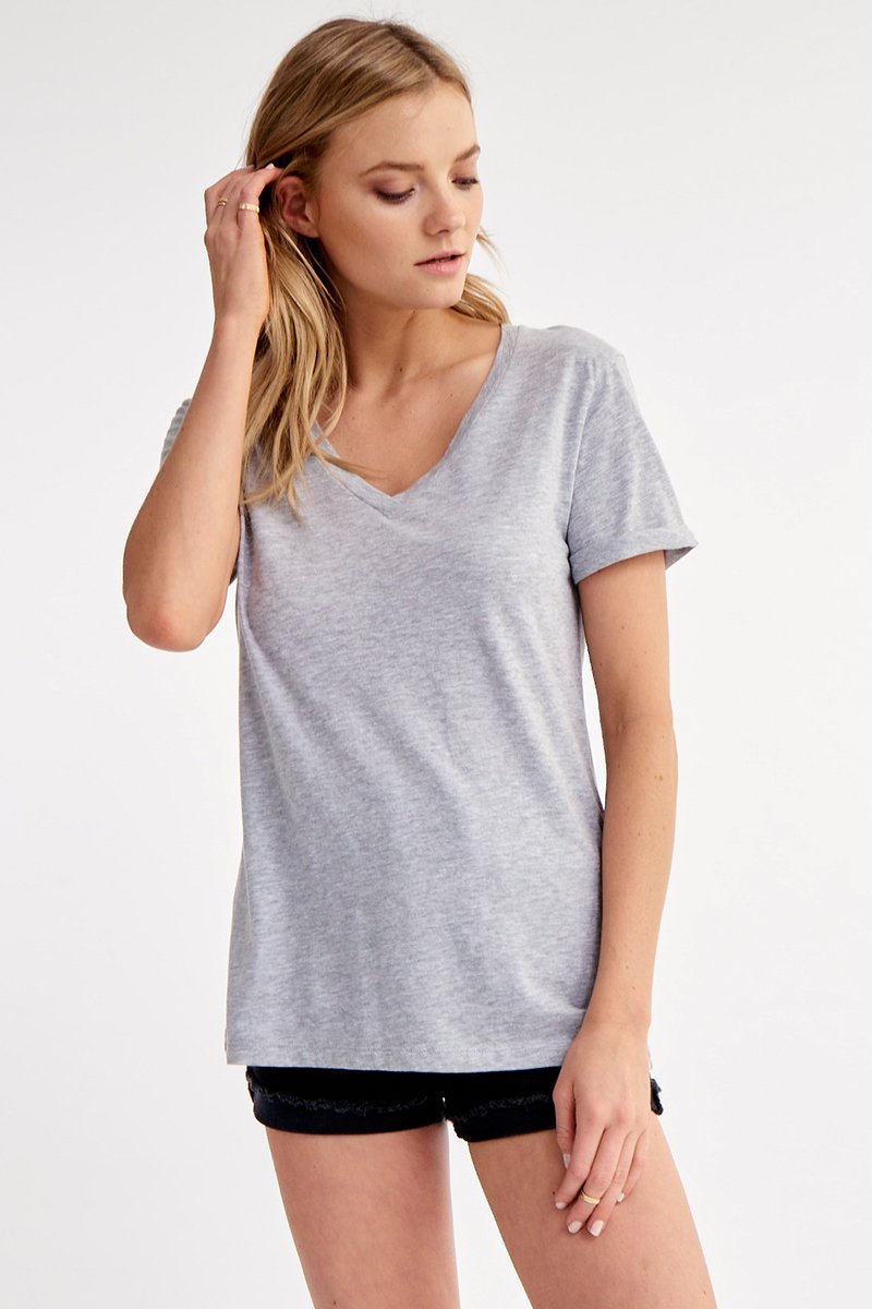lightweight v neck in heather gray