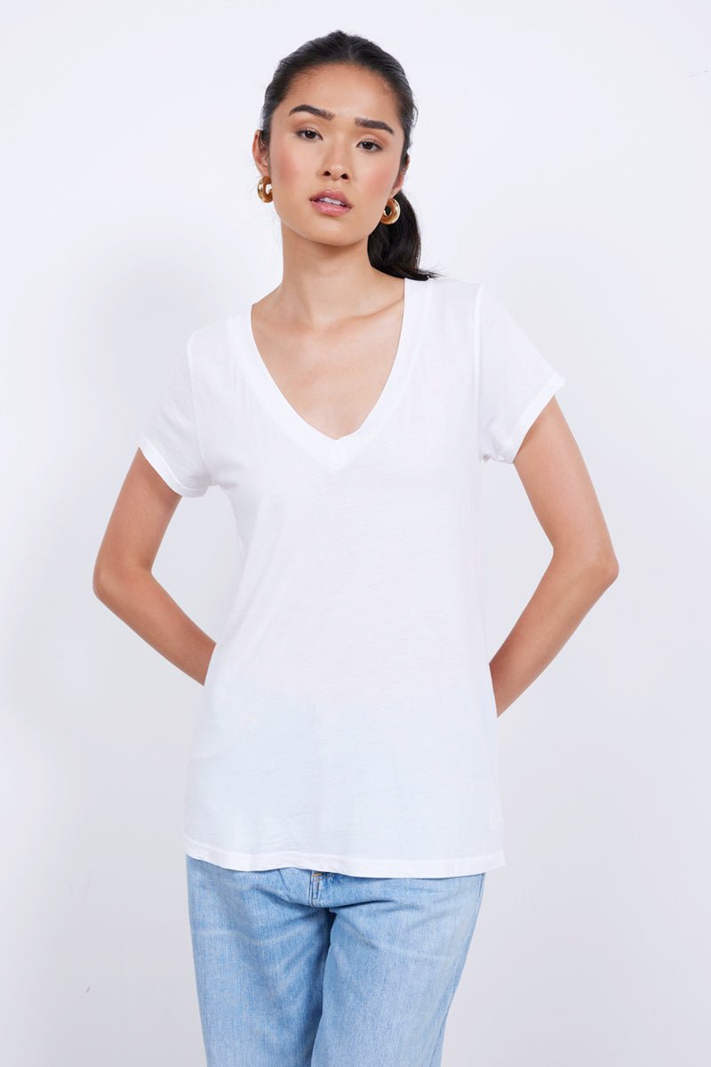 LOW V NECK BOYFRIEND TEE
