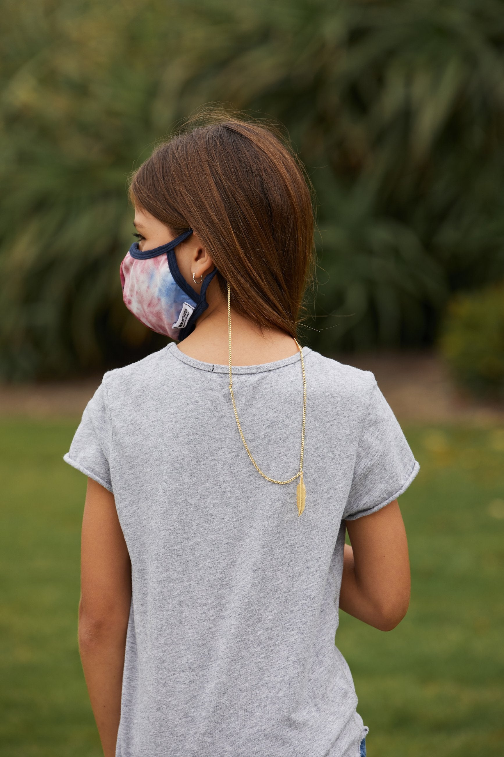 THE FEATHERY CLIP - GOLD FEATHER MASK CLIP