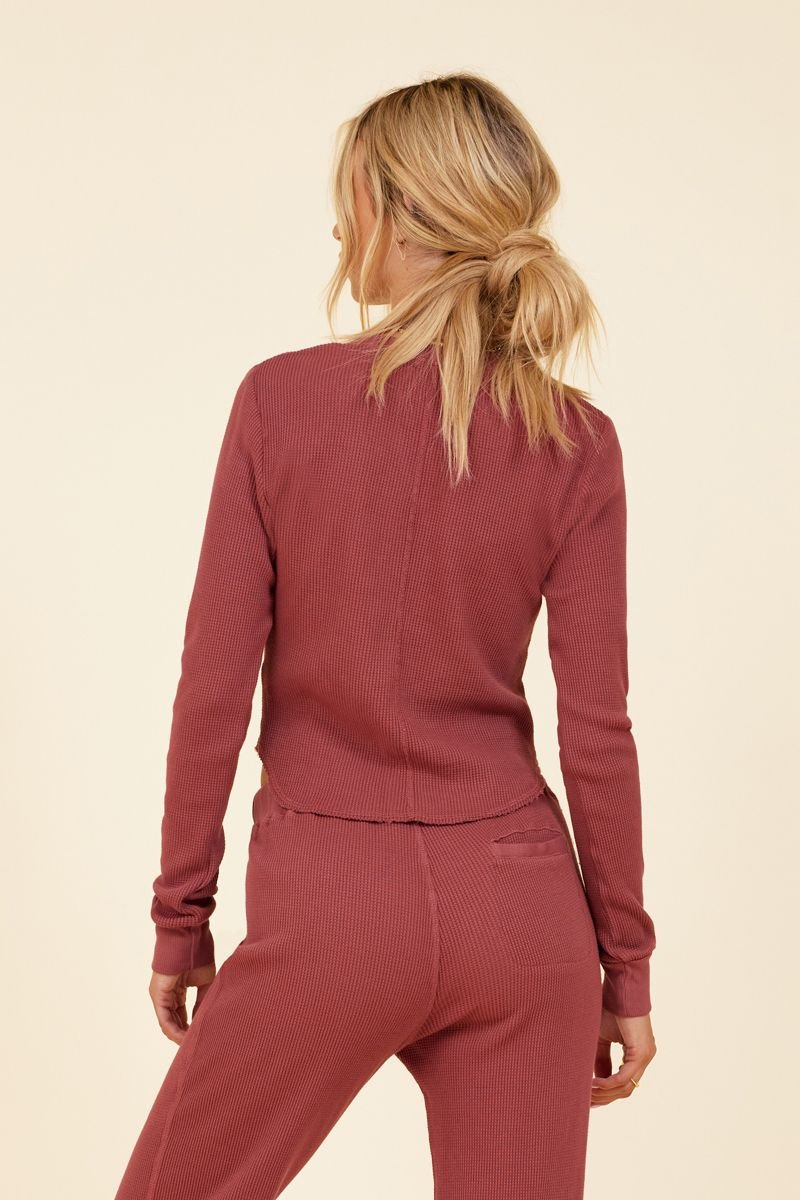 OVERLAND KEYHOLE TOP