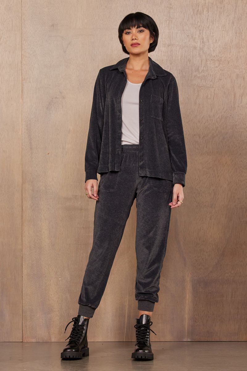 GENEVIEVE VELOUR BUTTON UP
