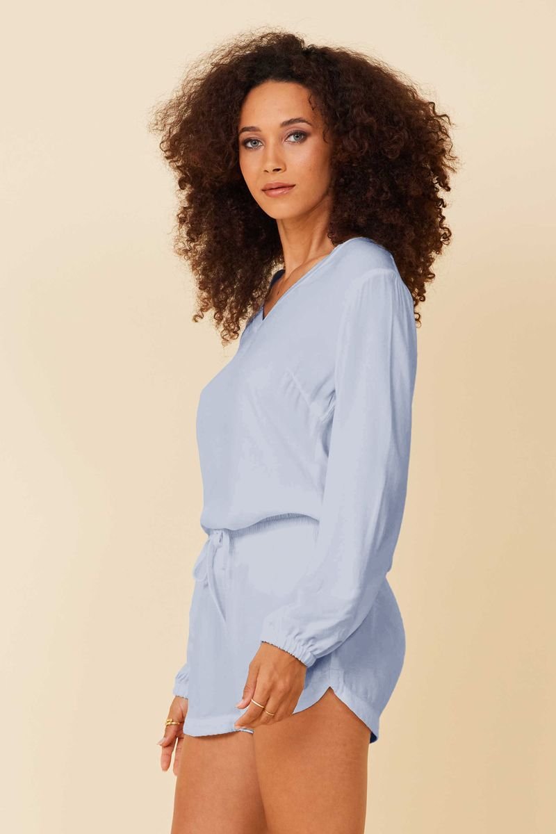 long lasting fashion set in light blue
