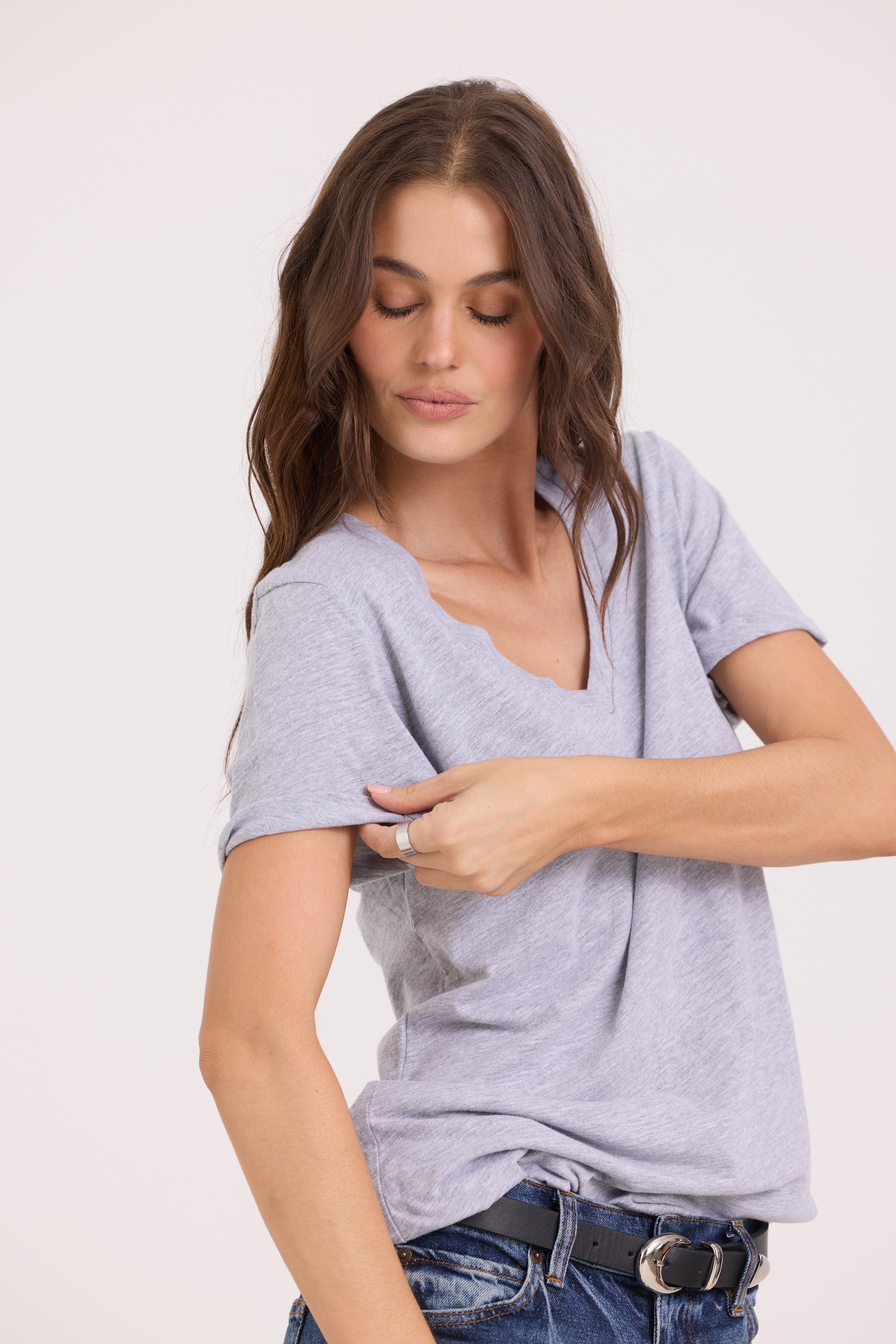 ROLLED SLEEVE STAPLE VEE