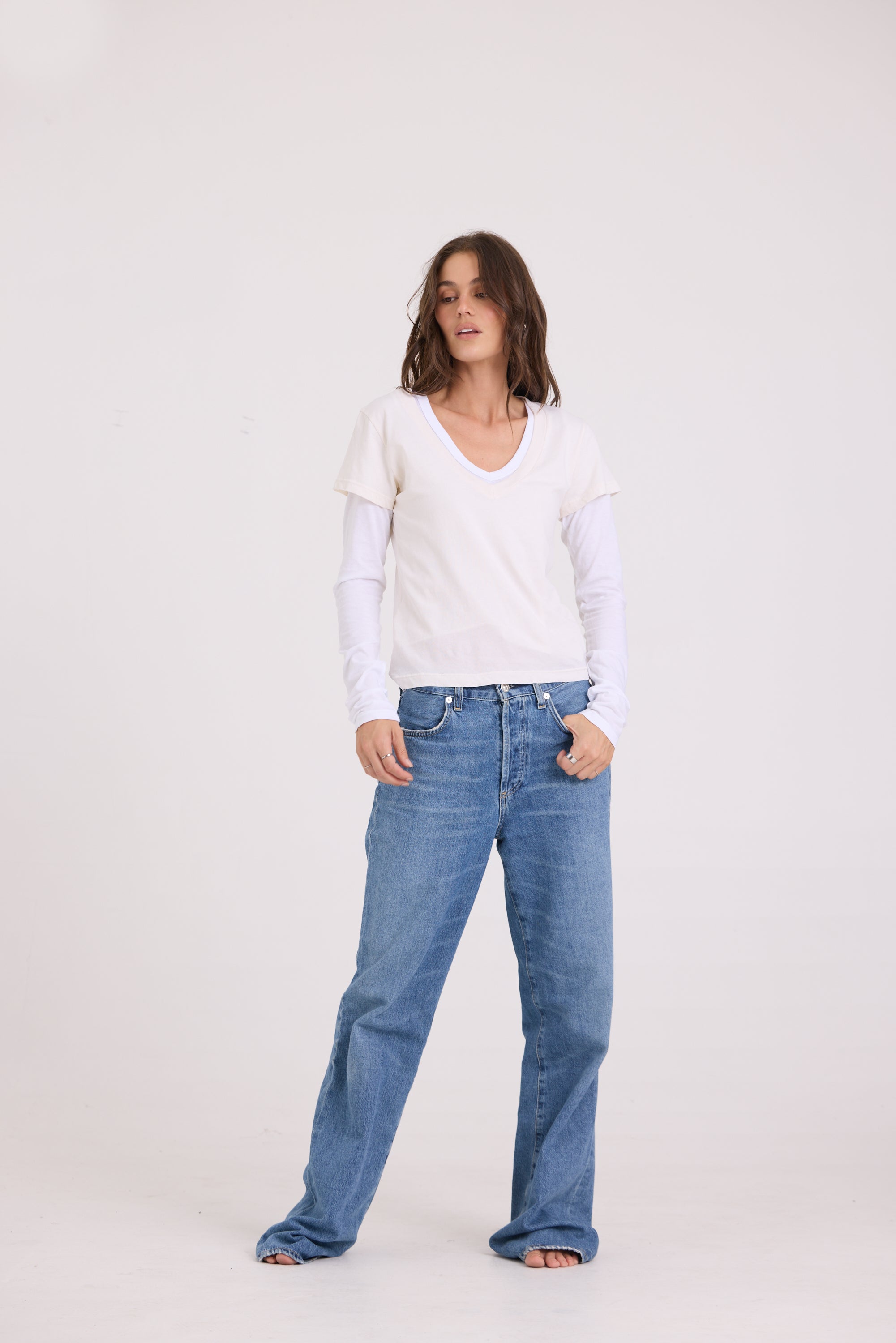 ARLO V NECK SHORT SLEEVE TEE
