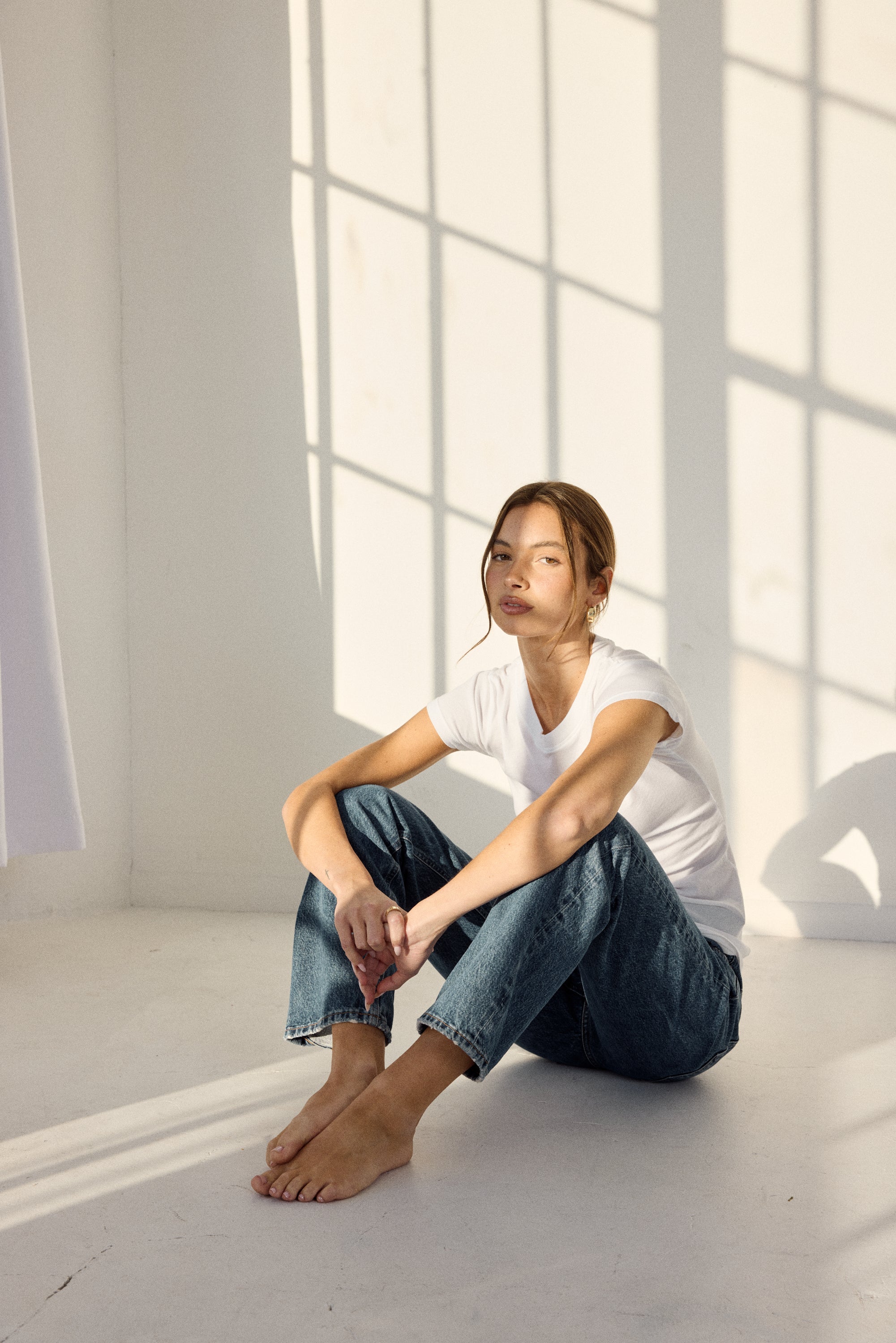 BASIC CLASSIC CREW NECK TEE