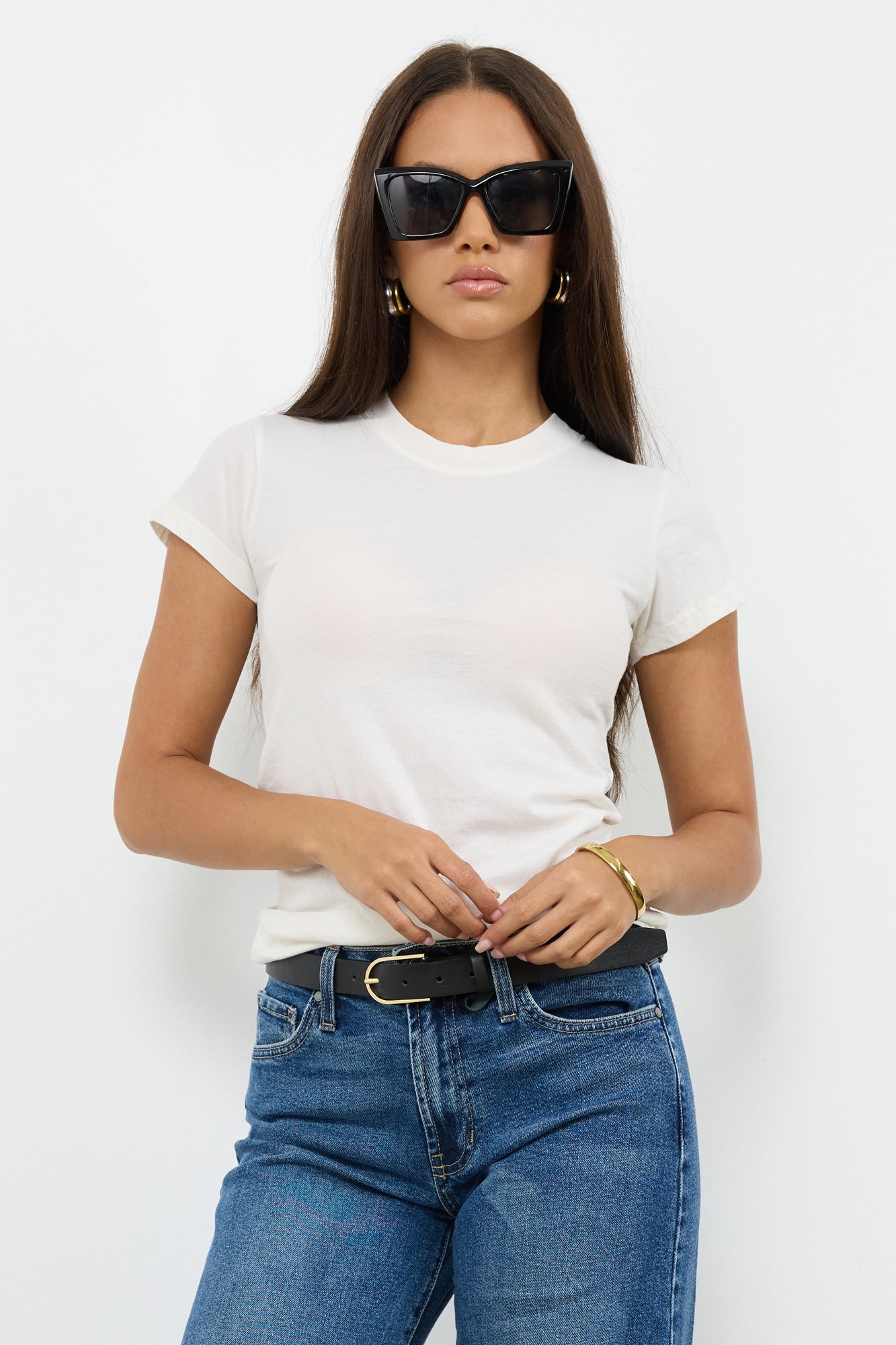 BASIC CLASSIC CREW NECK TEE