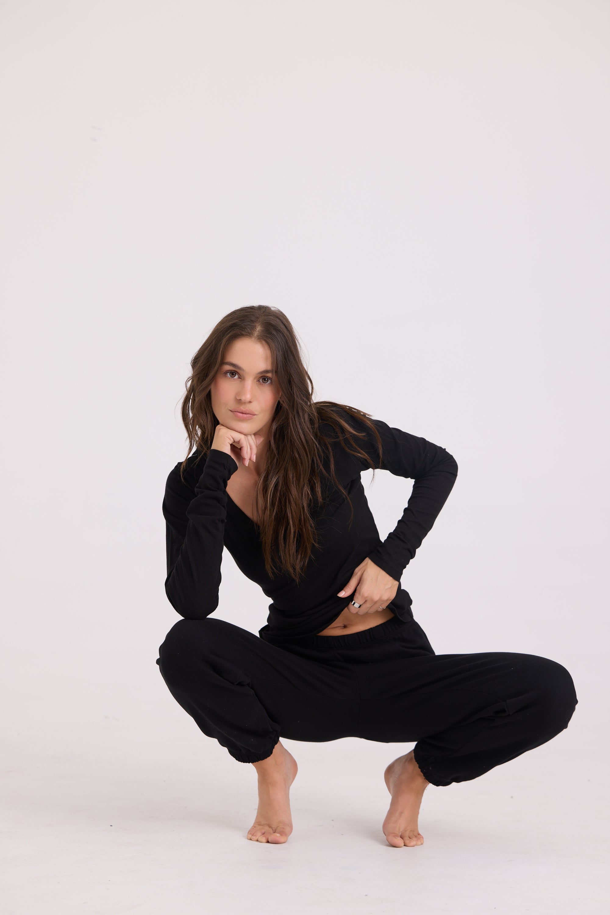 LONG SLEEVE V NECK