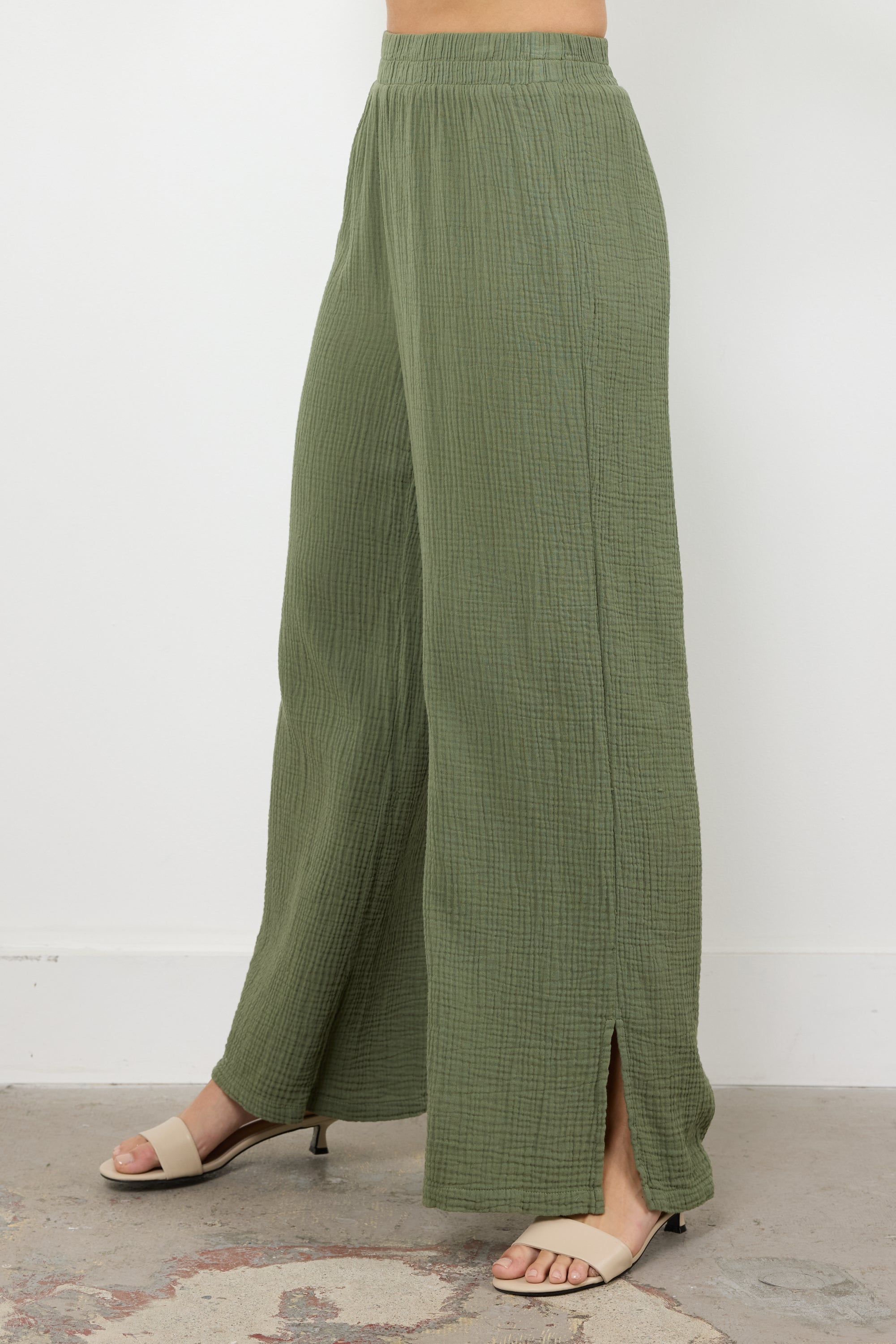 BREEZY GAUZE PANT WITH SIDE SLIT
