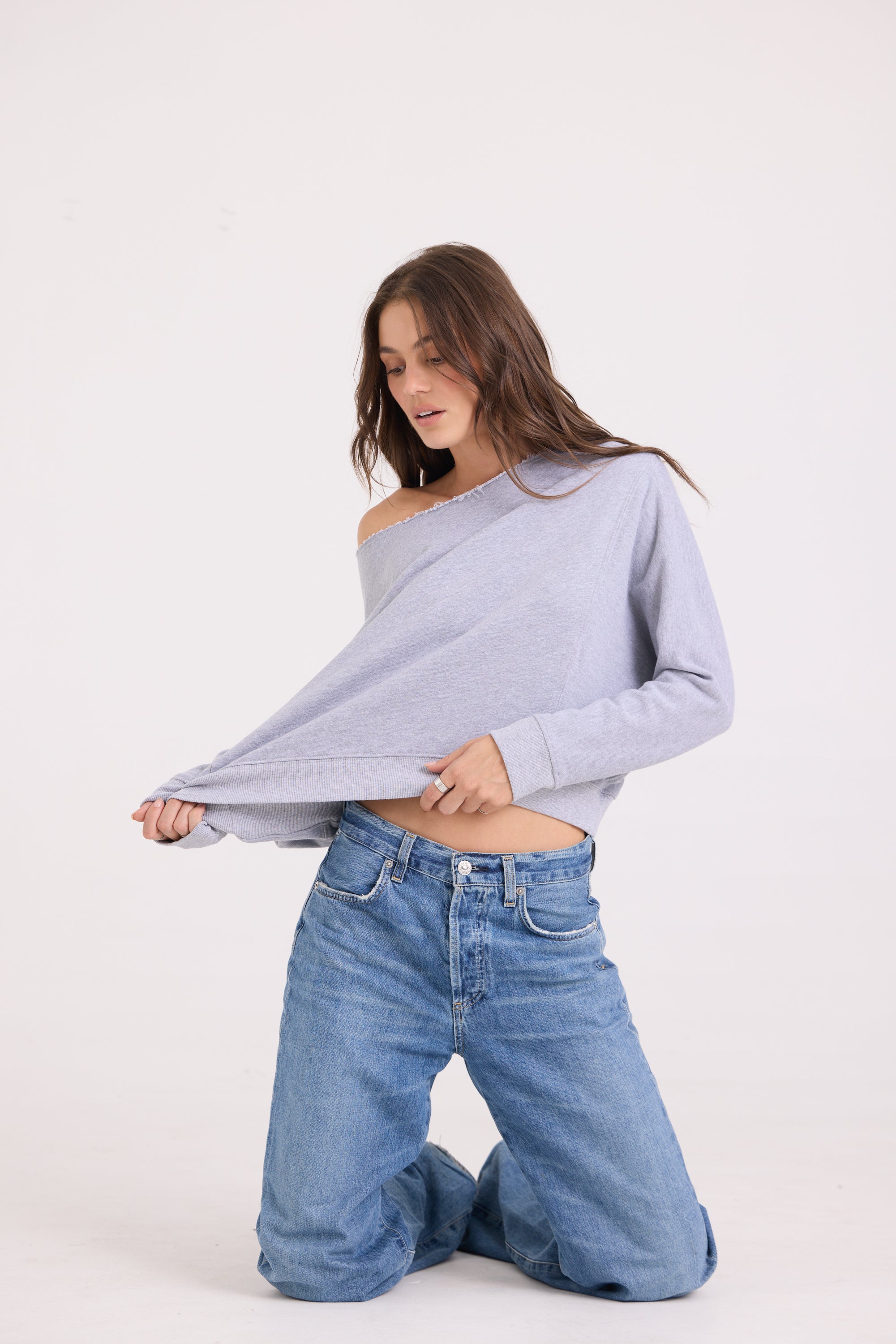 MAGGIE OFF SHOULDER PULLOVER