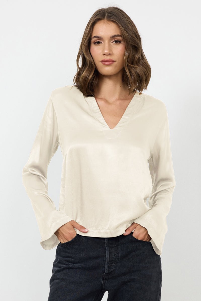 DAPHNE SILKY SPLIT NECK BELL SLEEVE TOP