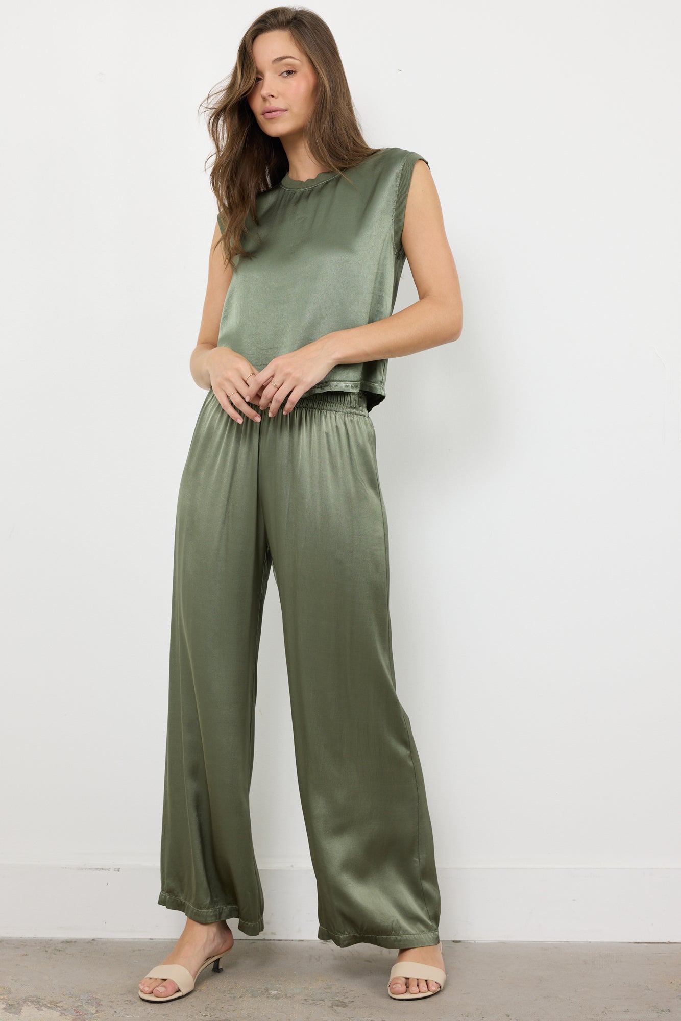 EVE MUSCLE SATIN TANK