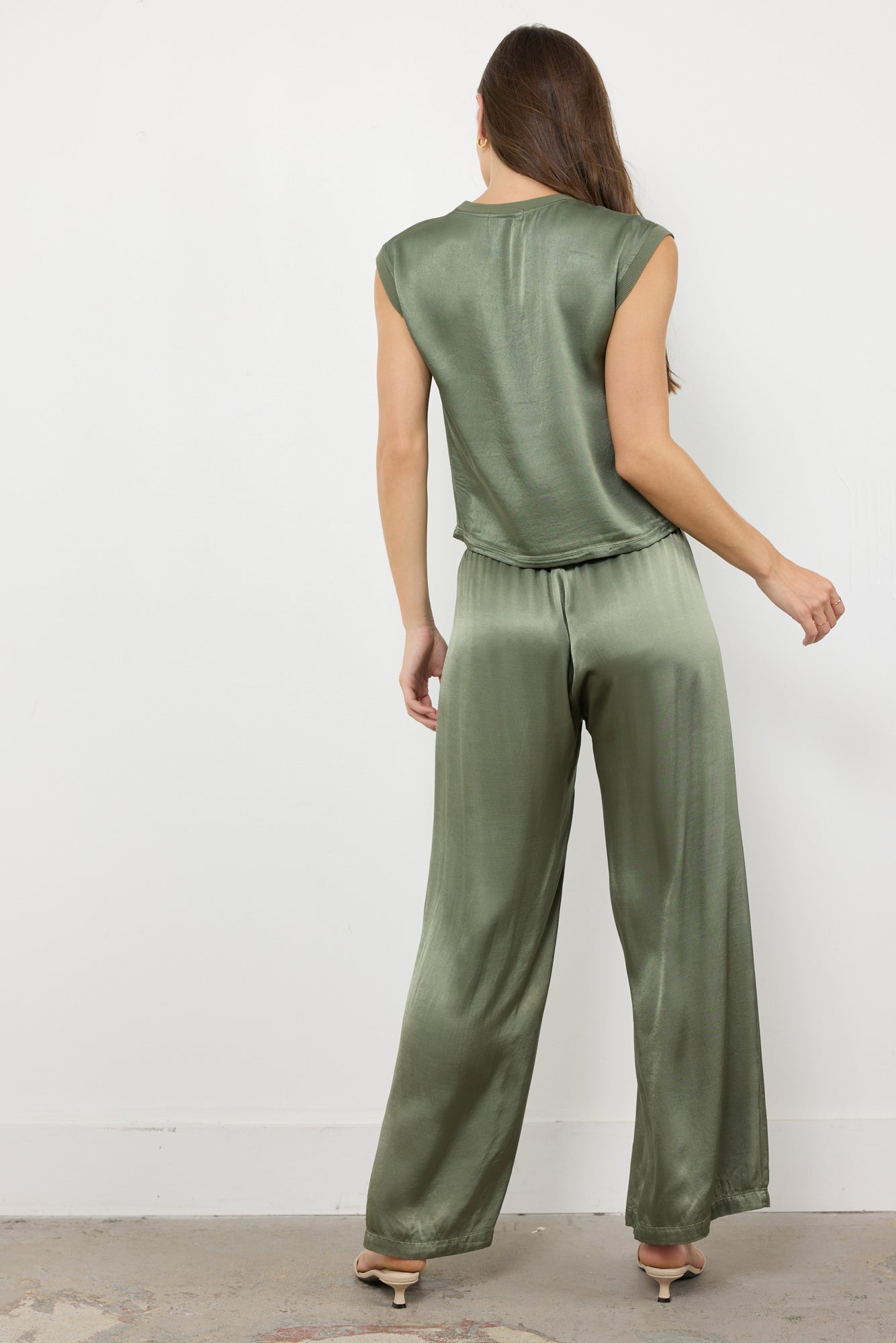 EVE MUSCLE SATIN TANK