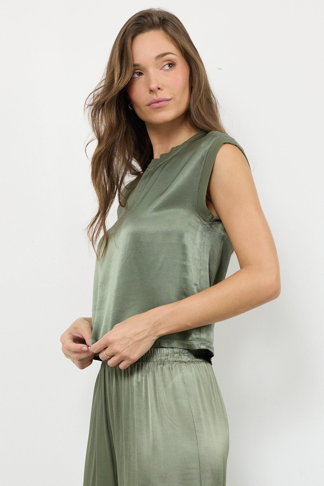 EVE MUSCLE SATIN TANK