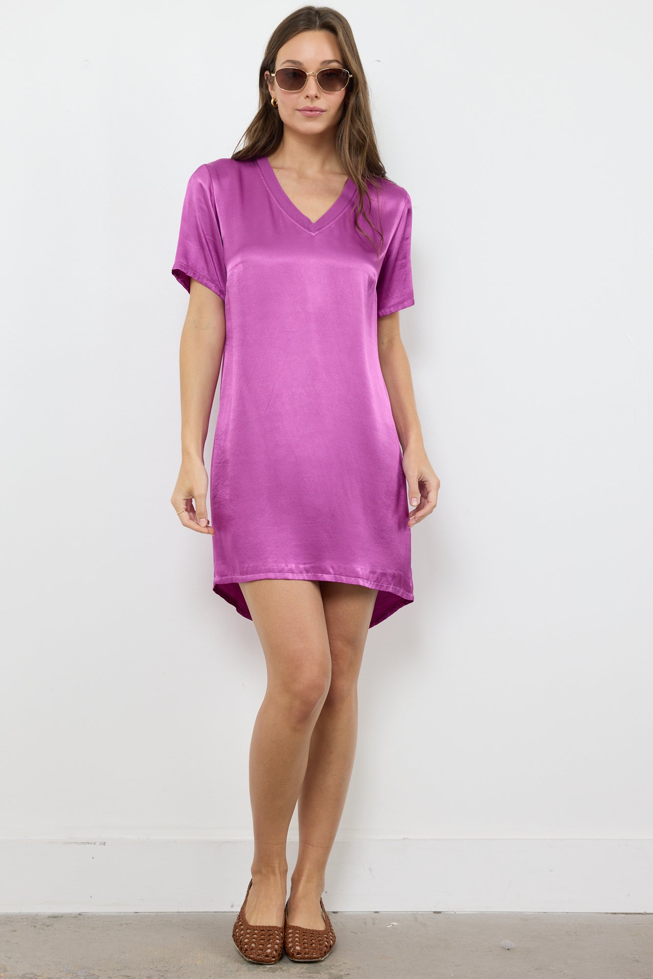 NICE AND EASY HI-LOW DRESS