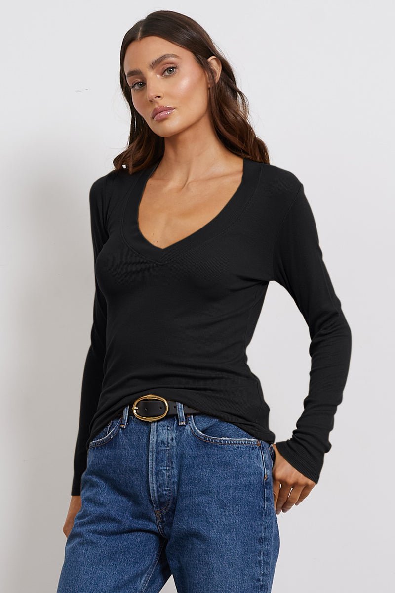 SURINA DEEP V NECK LONG SLEEVE TEE