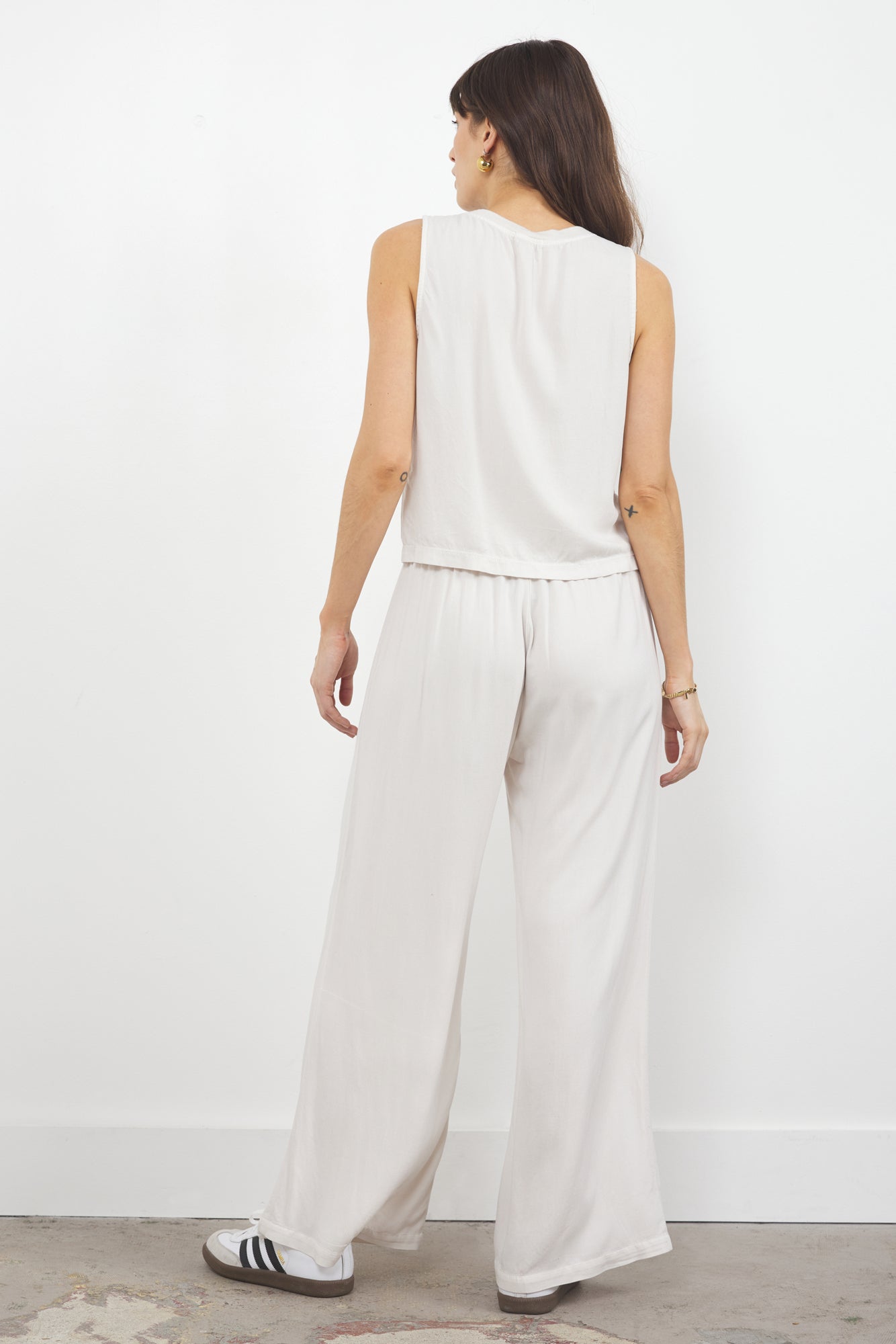HELENA V NECK TANK