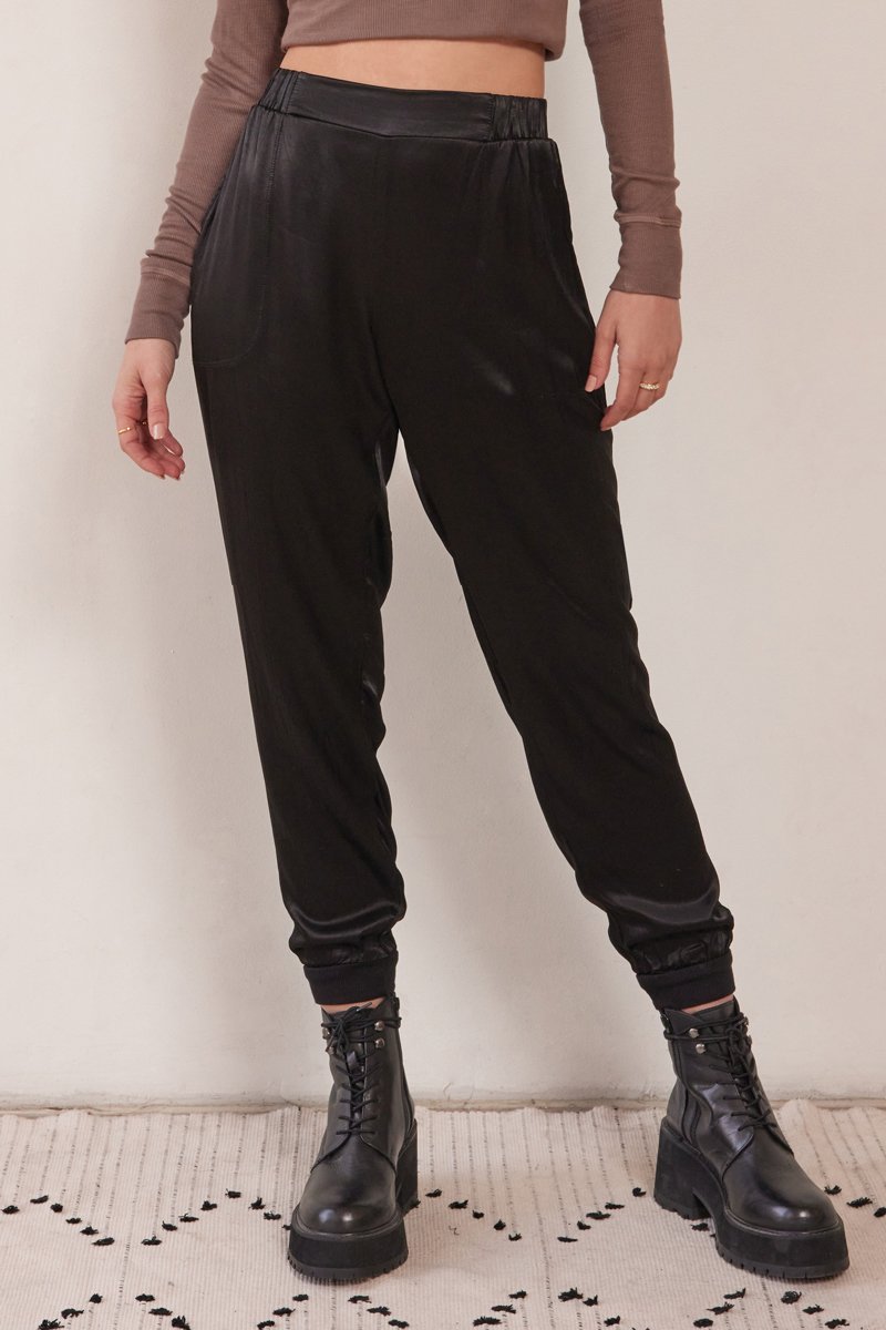 Black silk best sale jogger pants