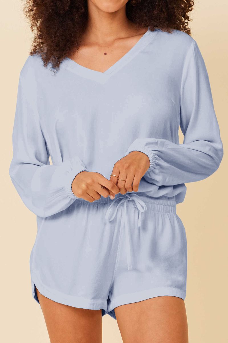 lightweight long sleeve with banded ankles
